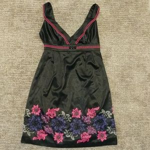 NWT Guess embellished floral cocktail dress